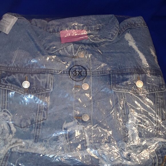 PLUS PATCHWORK ULTRA  CROPPED BELL SLEEVE DENIM JACKET - Picture 7 of 7